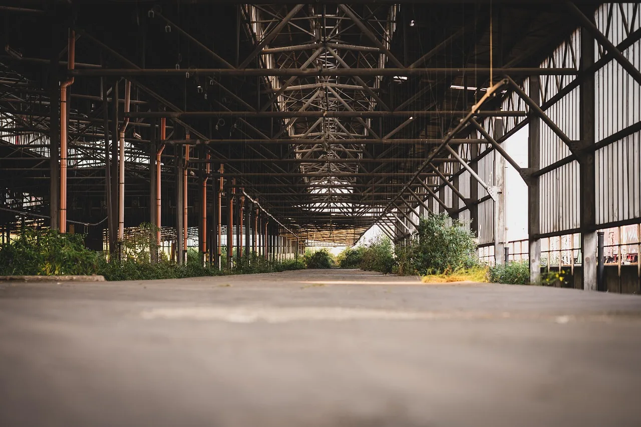 warehouse, railway station, building, forget, abandoned, ruin, decay, sprayer, dilapidated, lapsed, shabby, broken, ailing, architecture, neglected, weathered, transience, hall, factory, transient